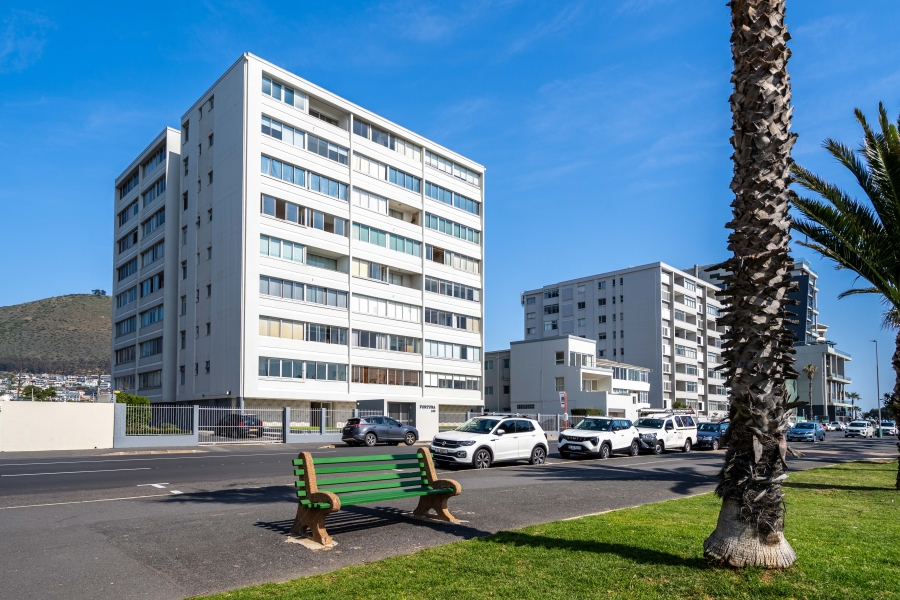 2 Bedroom Property for Sale in Mouille Point Western Cape